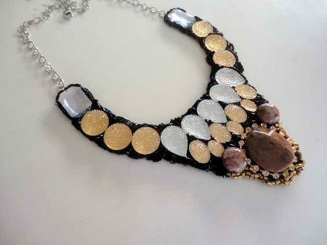 diy-collar-necklace-stones-beads-pattern-idea